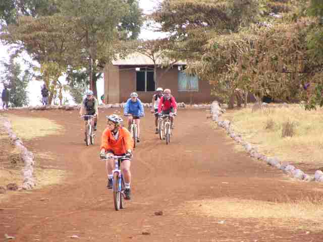 wp-content/uploads/itineraries/Kilimanjaro/tz-biking (1).jpg